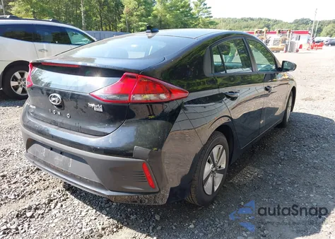 2017 Hyundai Ioniq Hybrid Blue z USA, uszkodzony, nr VIN KMHC65LC4HU049099